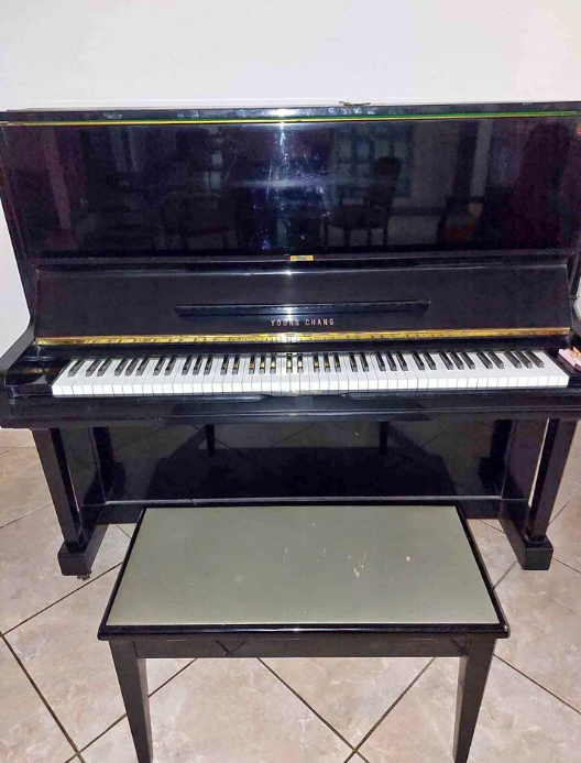 Upright Piano Black