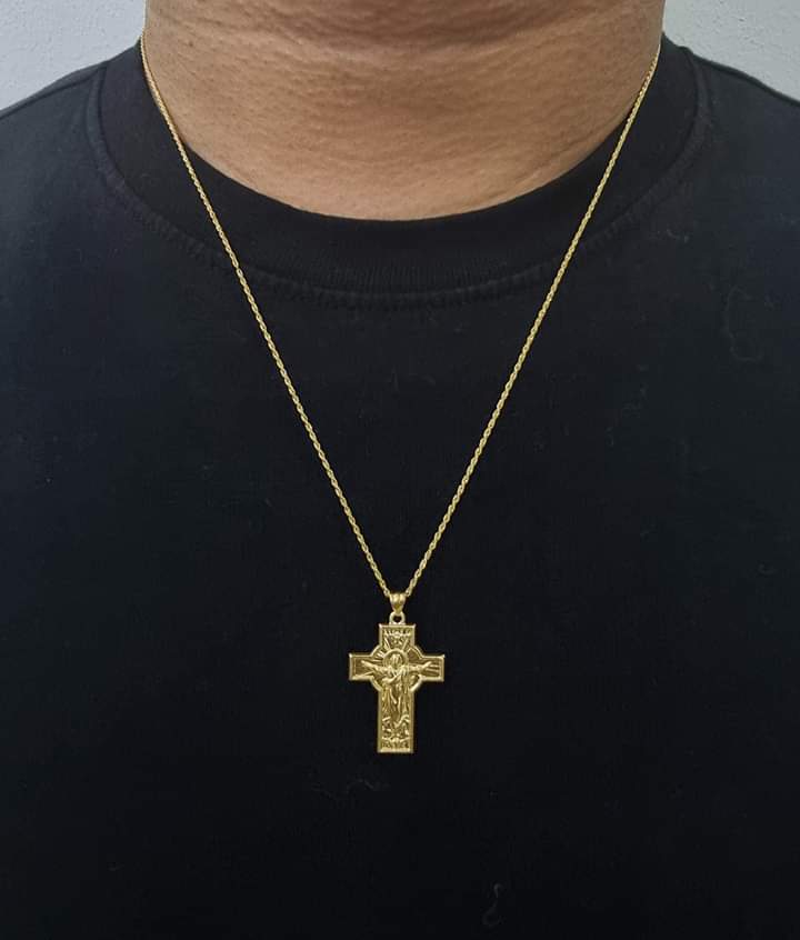 Big Cross Gold Necklace