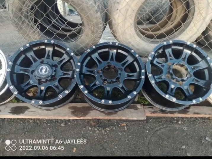 3×black standard rim for land cruiser and five holes car