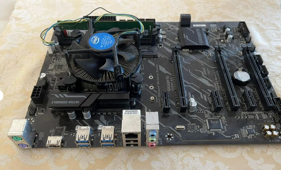 Gigabyte Z370p motherboard for sale