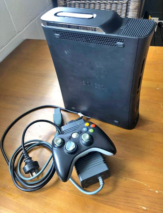 Xbox 360 with Kinect sensor & 26 games