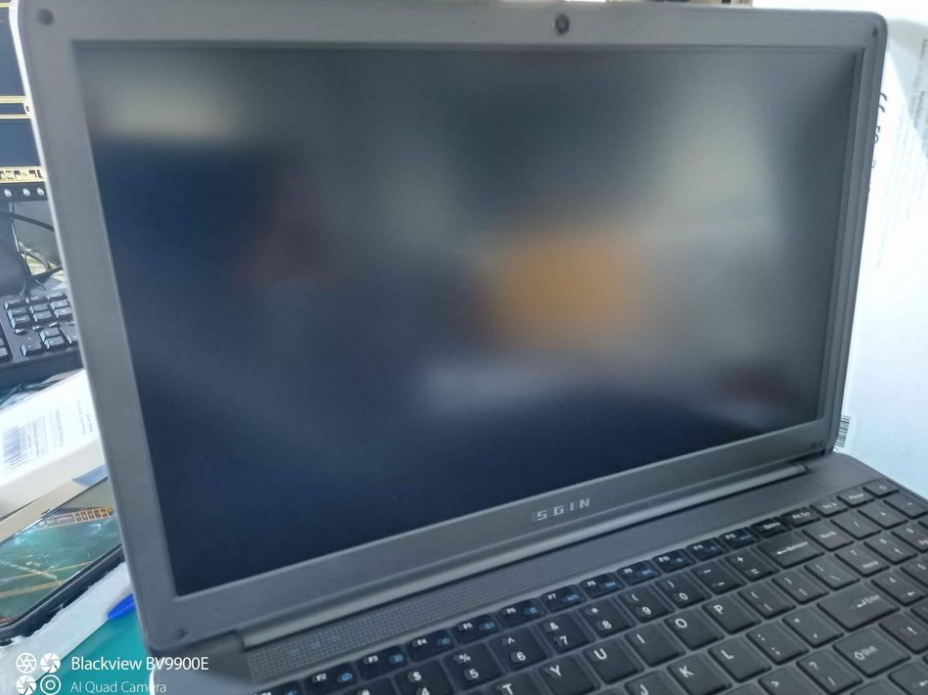 Laptop 15.6 inch  12 GB 512 GB SSD