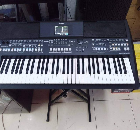 Keyboard Yamaha psr sx 600