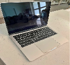 Macbook Pro 13 inch 16gb ram Touchbar