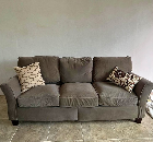 Comfy couch newish condition